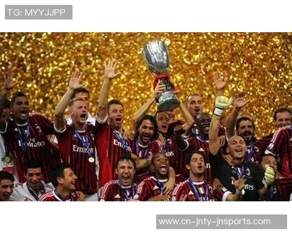 米兰发布意大利超级杯海报迈尼昂莫德里奇拉比奥特齐亮相