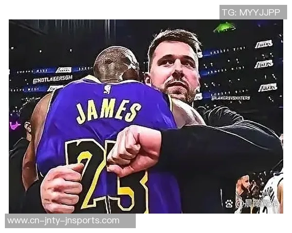 斯玛特分享与詹姆斯东契奇的趣事称其表现夸张令人捧腹大笑 斯玛特分享与詹姆斯东契奇的趣事称其表现夸张令人捧腹大笑