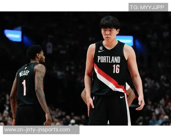 杨瀚森逐渐融入球队轮换阵容连续两场出战时间超13分钟表现待提升 杨瀚森逐渐融入球队轮换阵容连续两场出战时间超13分钟表现待提升