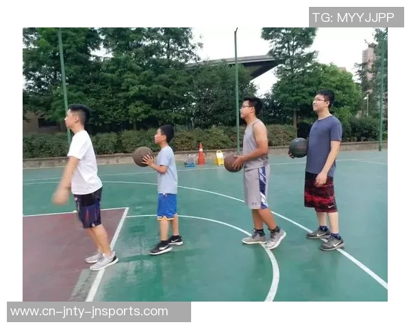 张佳玮点评爱德华兹技术提升背打急停变向对抗能力显著增强