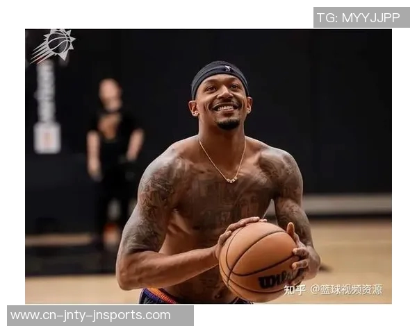 比尔复出状态仍需调整8投仅3中贡献9分1板2助助力球队