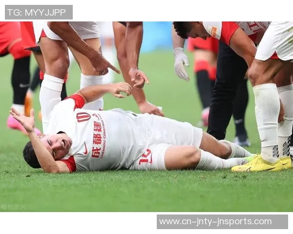 日本门将被换下后痛哭流涕球队遭绝杀令人心疼的瞬间